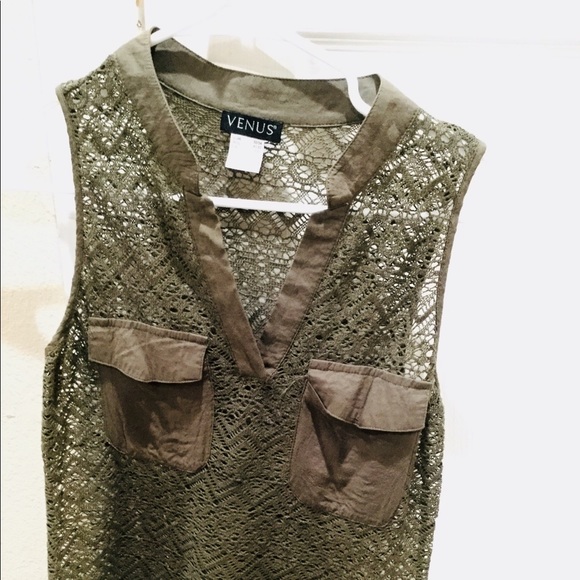 Three tops - Picture 2 of 6